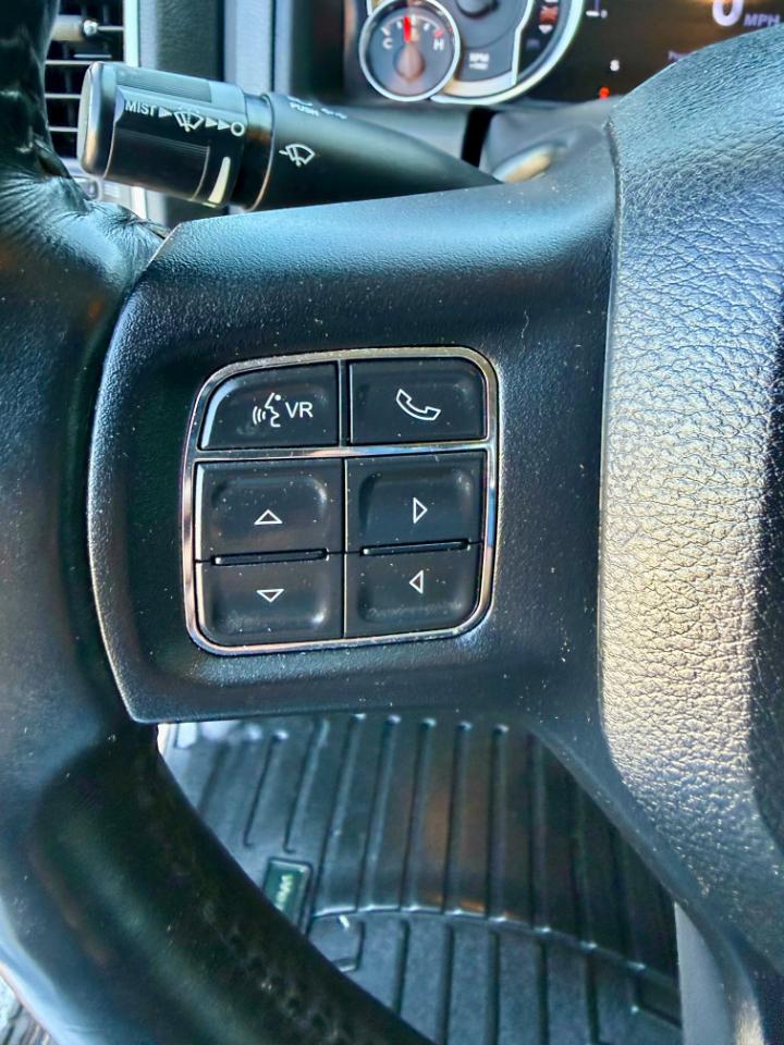 RAM 1500 Big Horn Crew Cab 4WD 2017