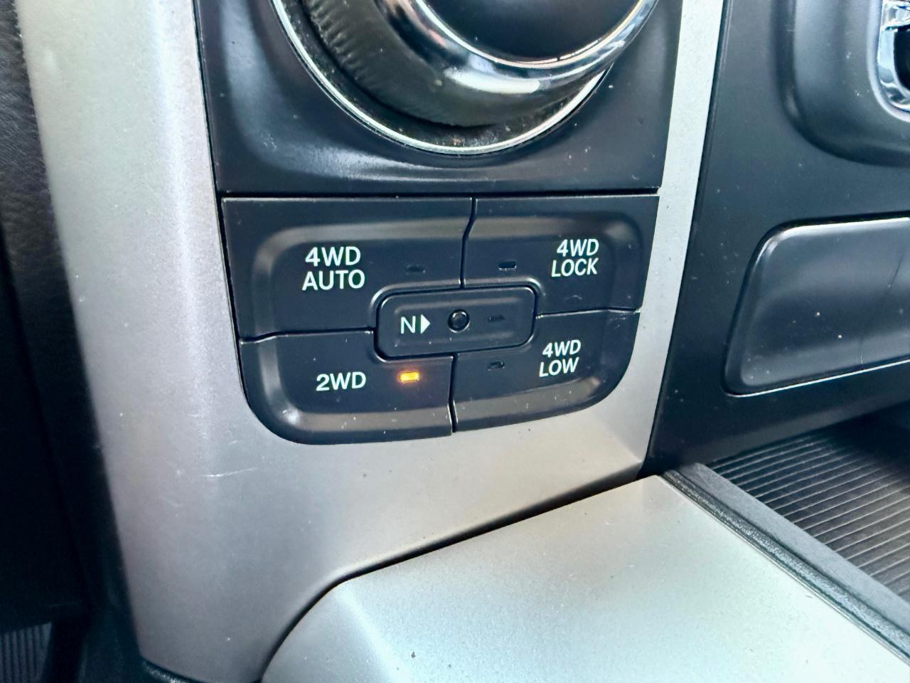 RAM 1500 Big Horn Crew Cab 4WD 2017