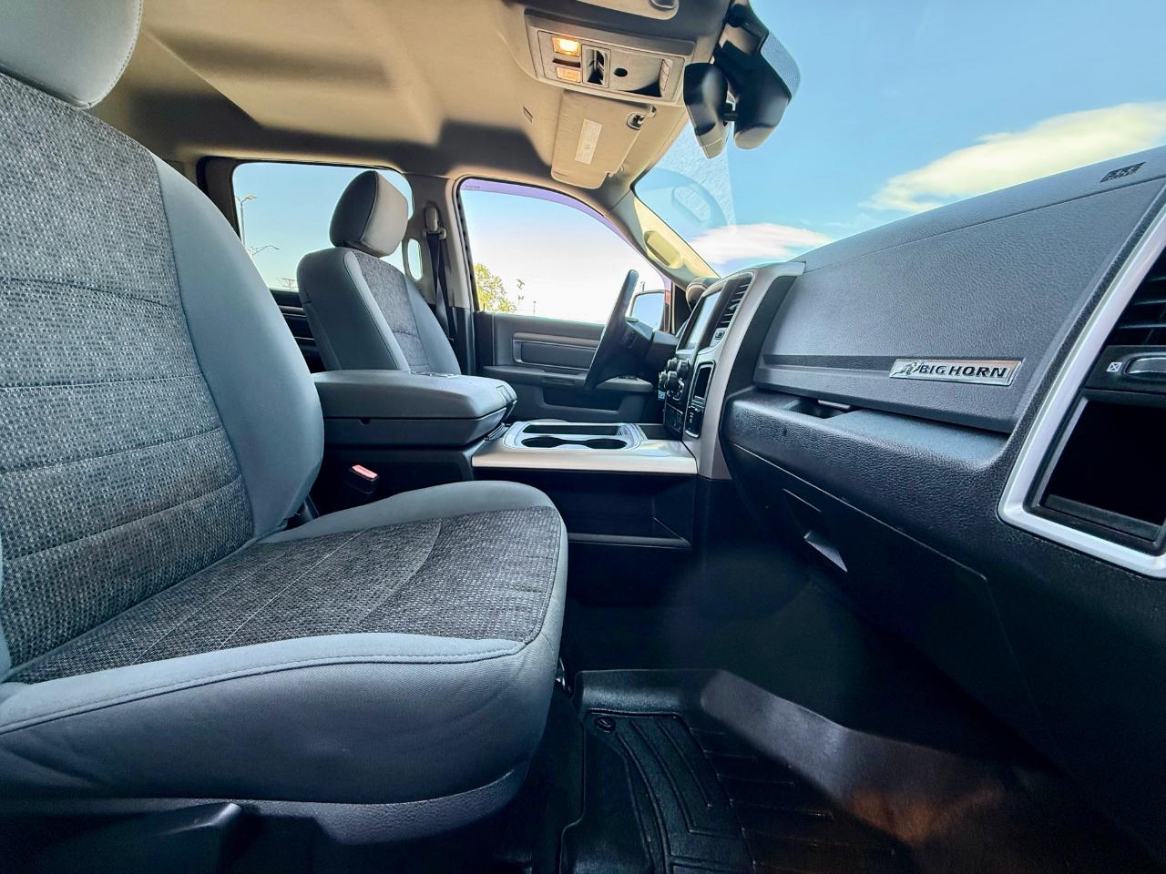 RAM 1500 Big Horn Crew Cab 4WD 2017