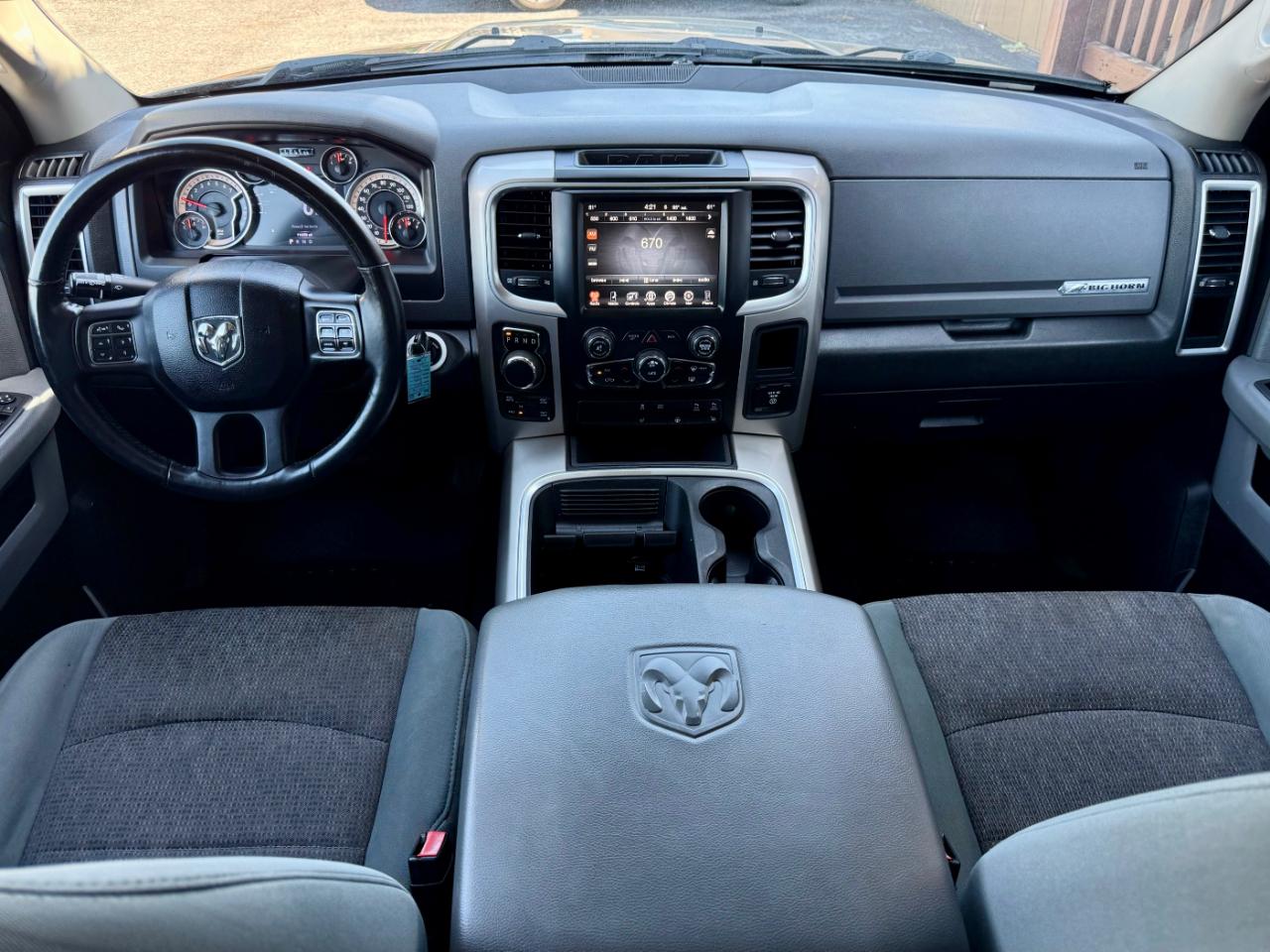 RAM 1500 Big Horn Crew Cab 4WD 2017