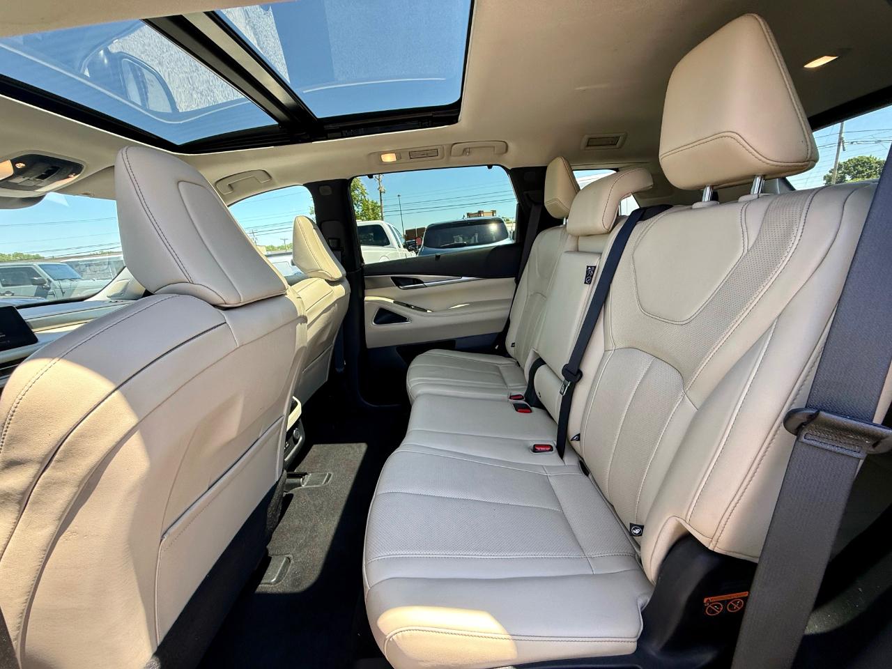 Infiniti QX60 Luxe 2023