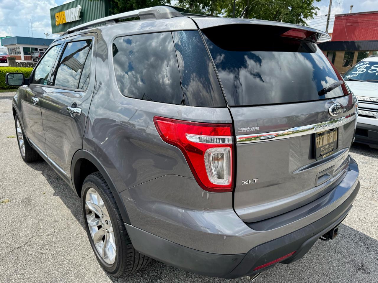 Ford Explorer XLT 4WD 2014
