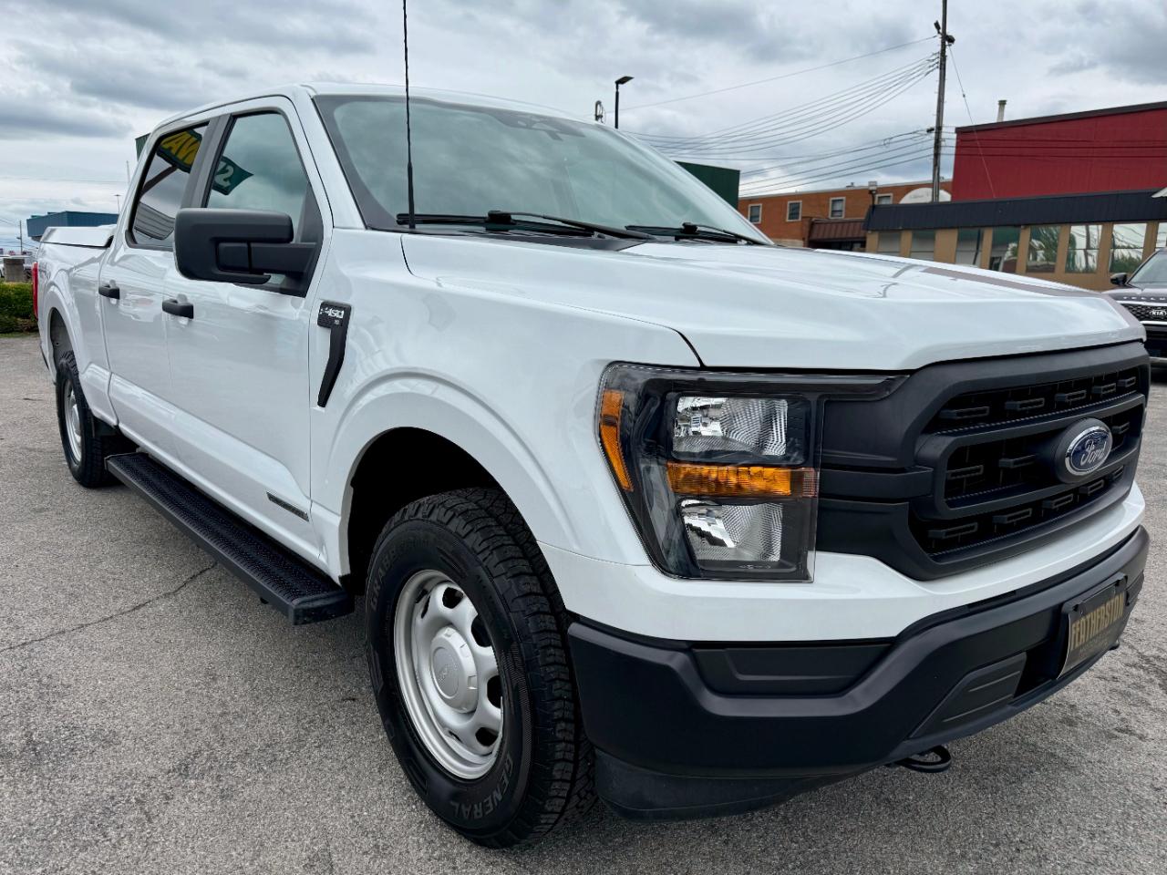 Ford F-150 XL SuperCrew 5.5-ft. Bed 4WD 2023