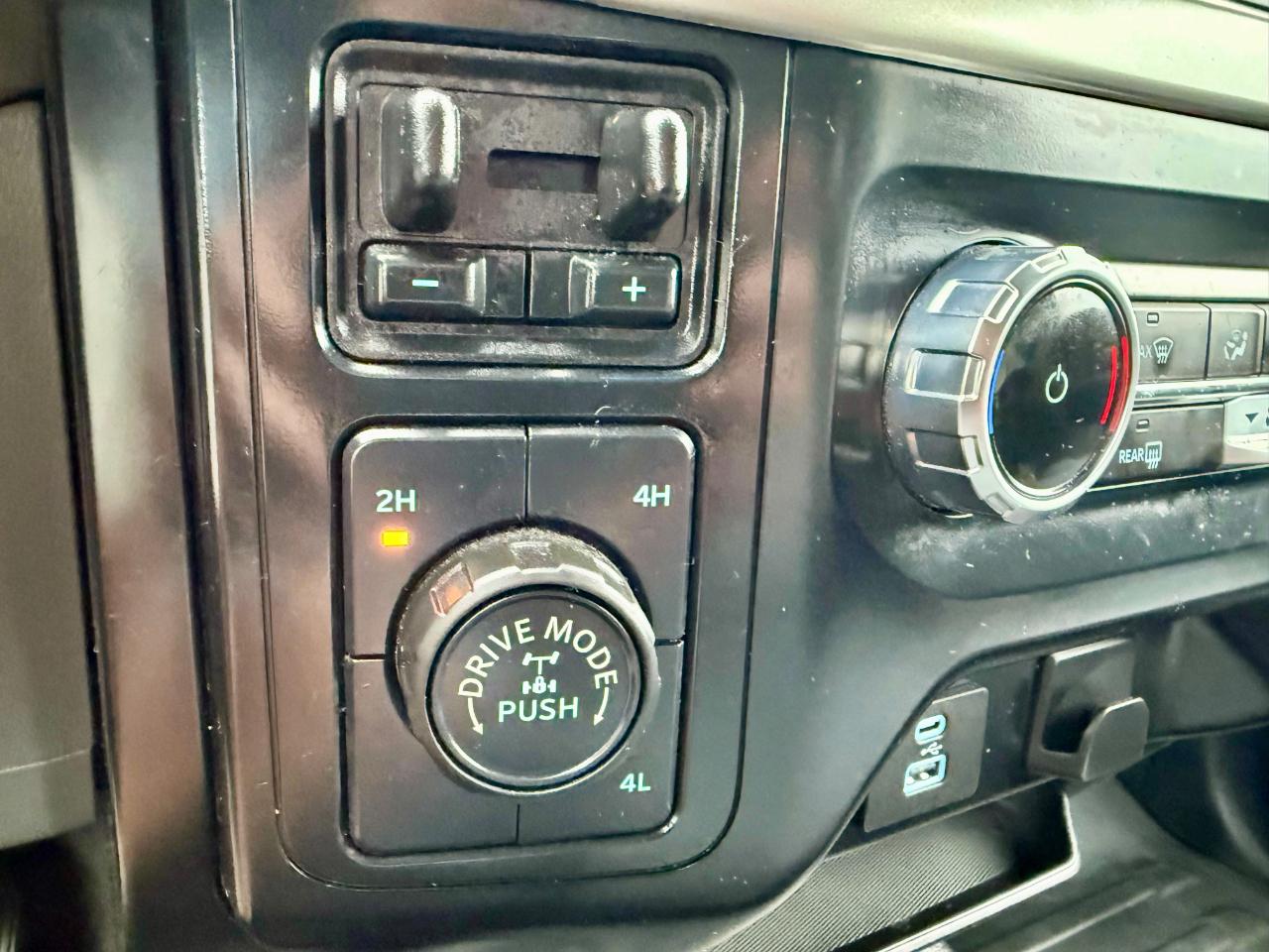 Ford F-150 XL SuperCrew 5.5-ft. Bed 4WD 2023