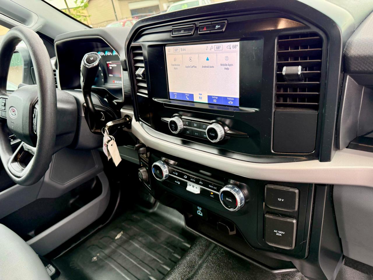 Ford F-150 XL SuperCrew 5.5-ft. Bed 4WD 2023