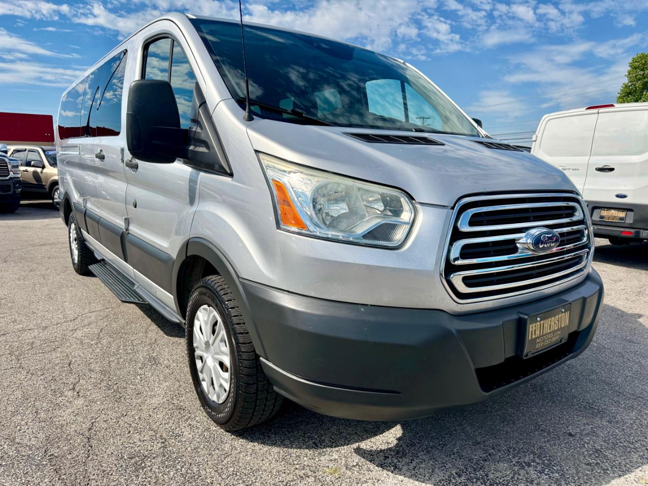 Ford Transit 350 Wagon Low Roof XL 60/40 Pass. 148-in. WB 2016
