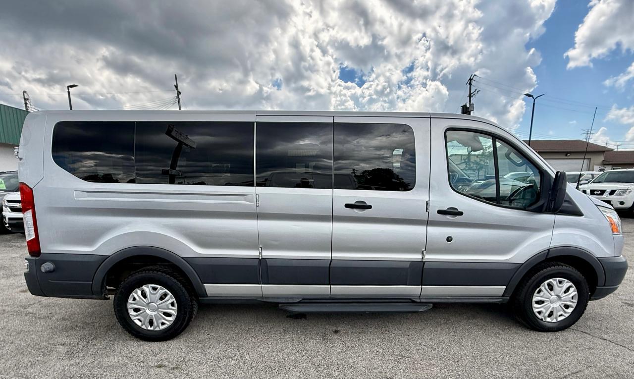 Ford Transit 350 Wagon Low Roof XL 60/40 Pass. 148-in. WB 2016