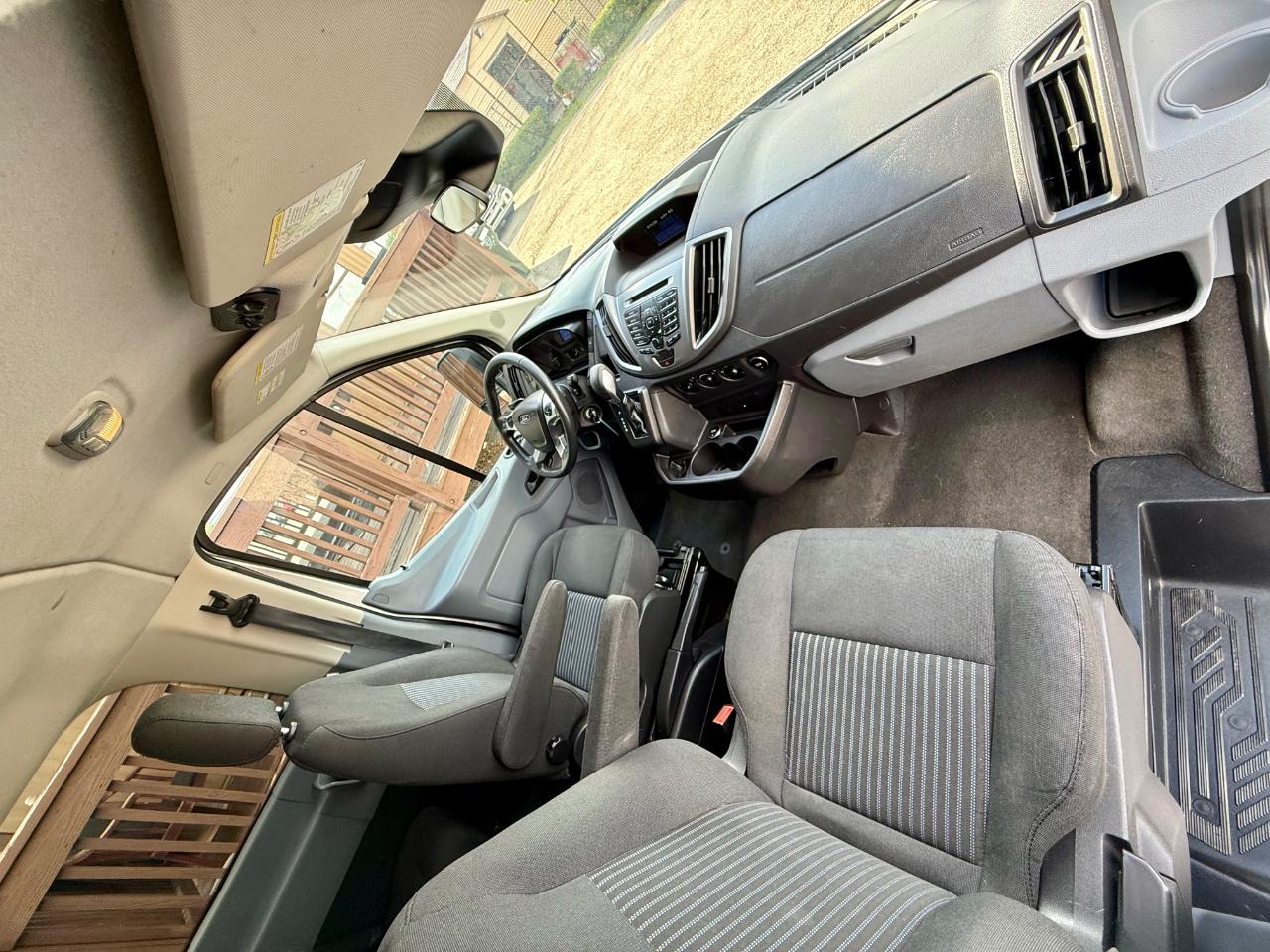 Ford Transit 350 Wagon Low Roof XL 60/40 Pass. 148-in. WB 2016