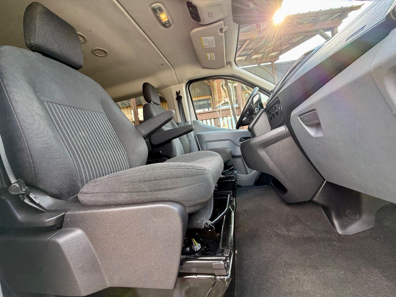 Ford Transit 350 Wagon Low Roof XL 60/40 Pass. 148-in. WB 2016