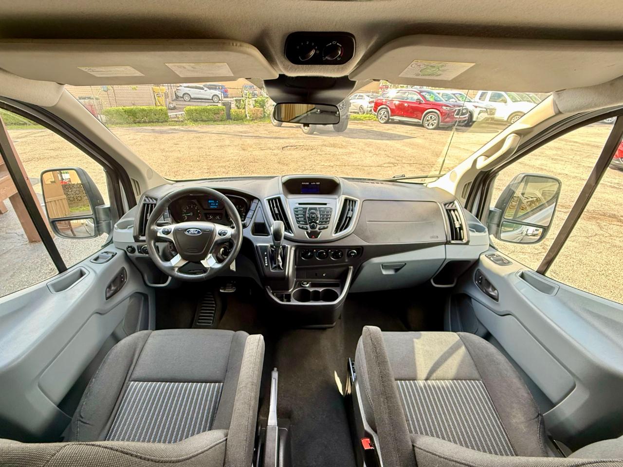 Ford Transit 350 Wagon Low Roof XL 60/40 Pass. 148-in. WB 2016