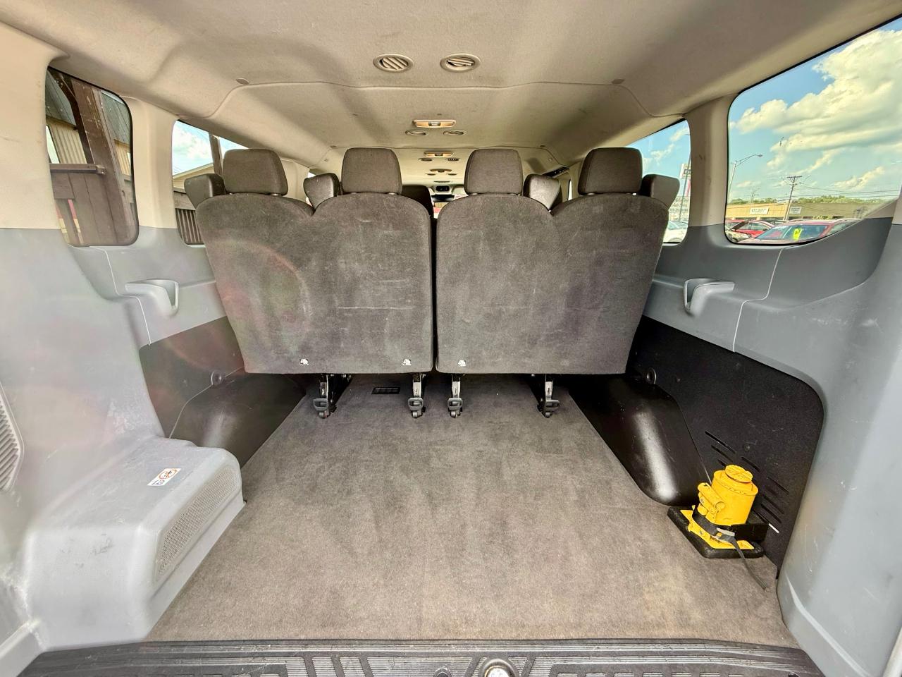 Ford Transit 350 Wagon Low Roof XL 60/40 Pass. 148-in. WB 2016