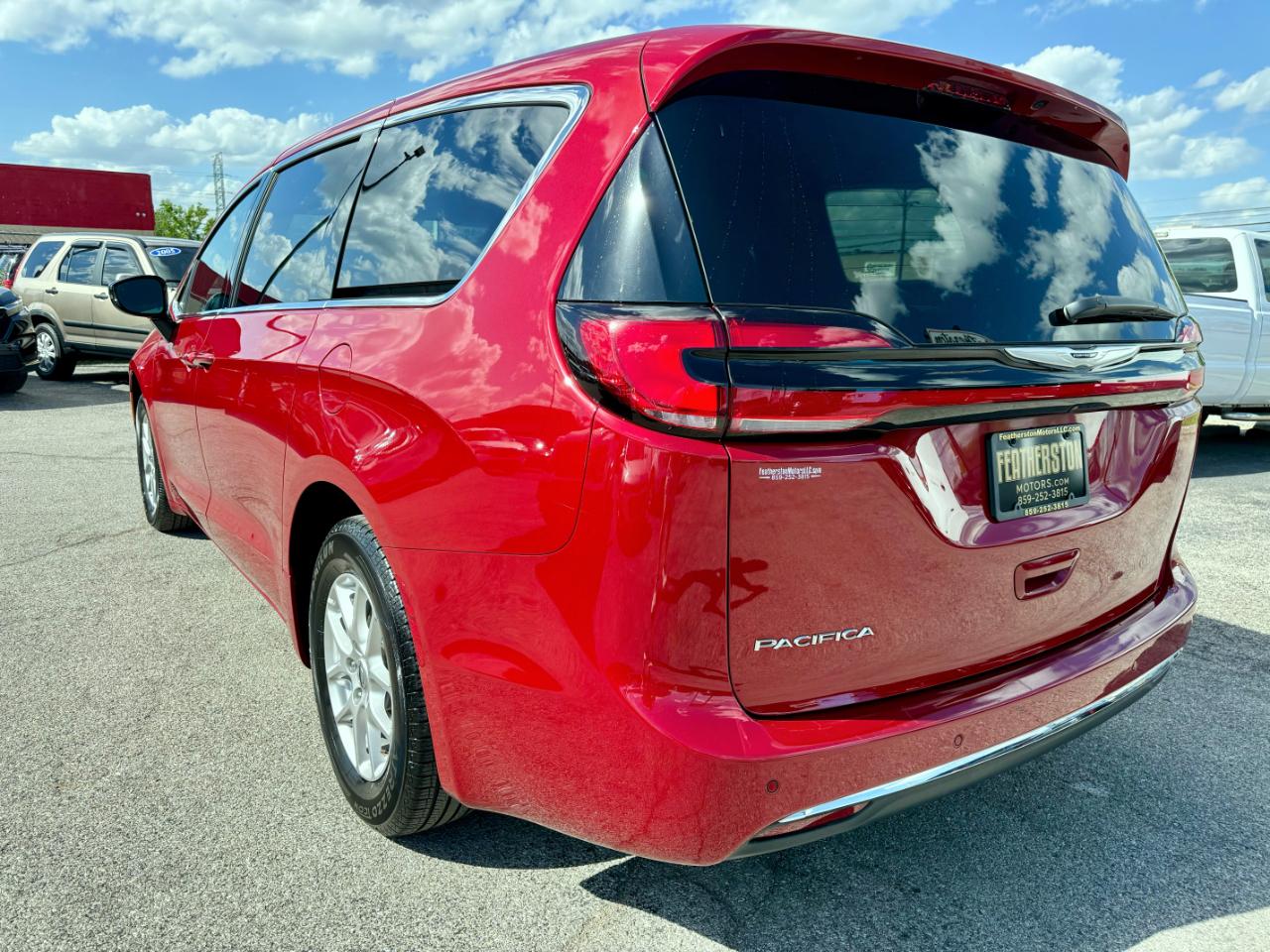 Chrysler Pacifica Select 2025