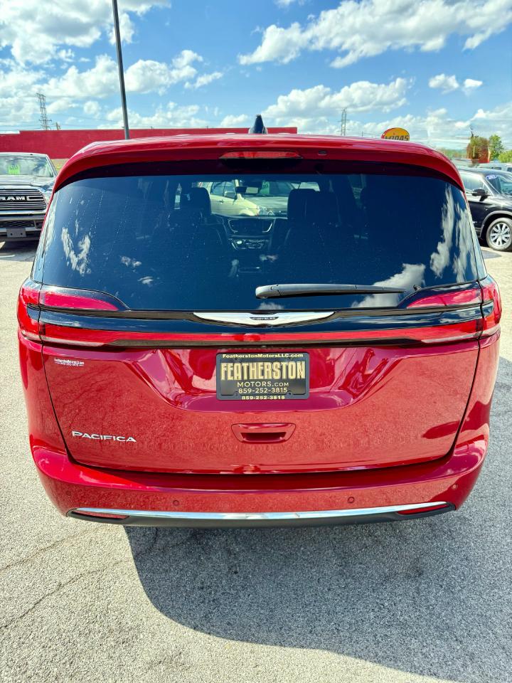 Chrysler Pacifica Select 2025