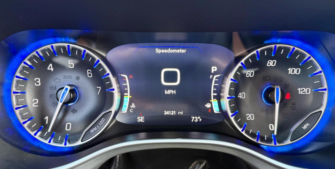 Chrysler Pacifica Select 2025
