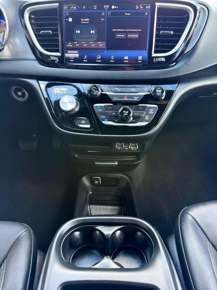 Chrysler Pacifica Select 2025