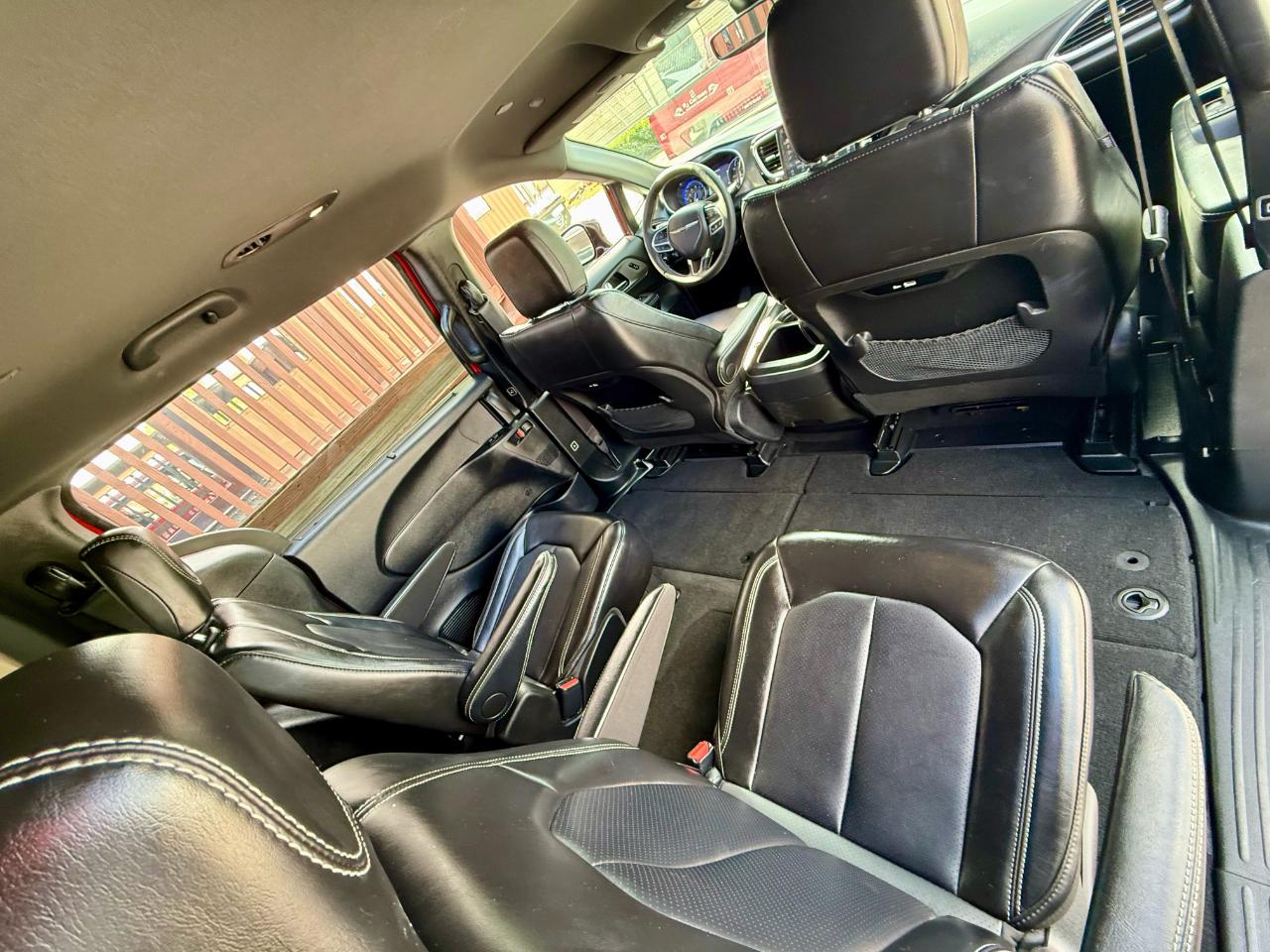 Chrysler Pacifica Select 2025