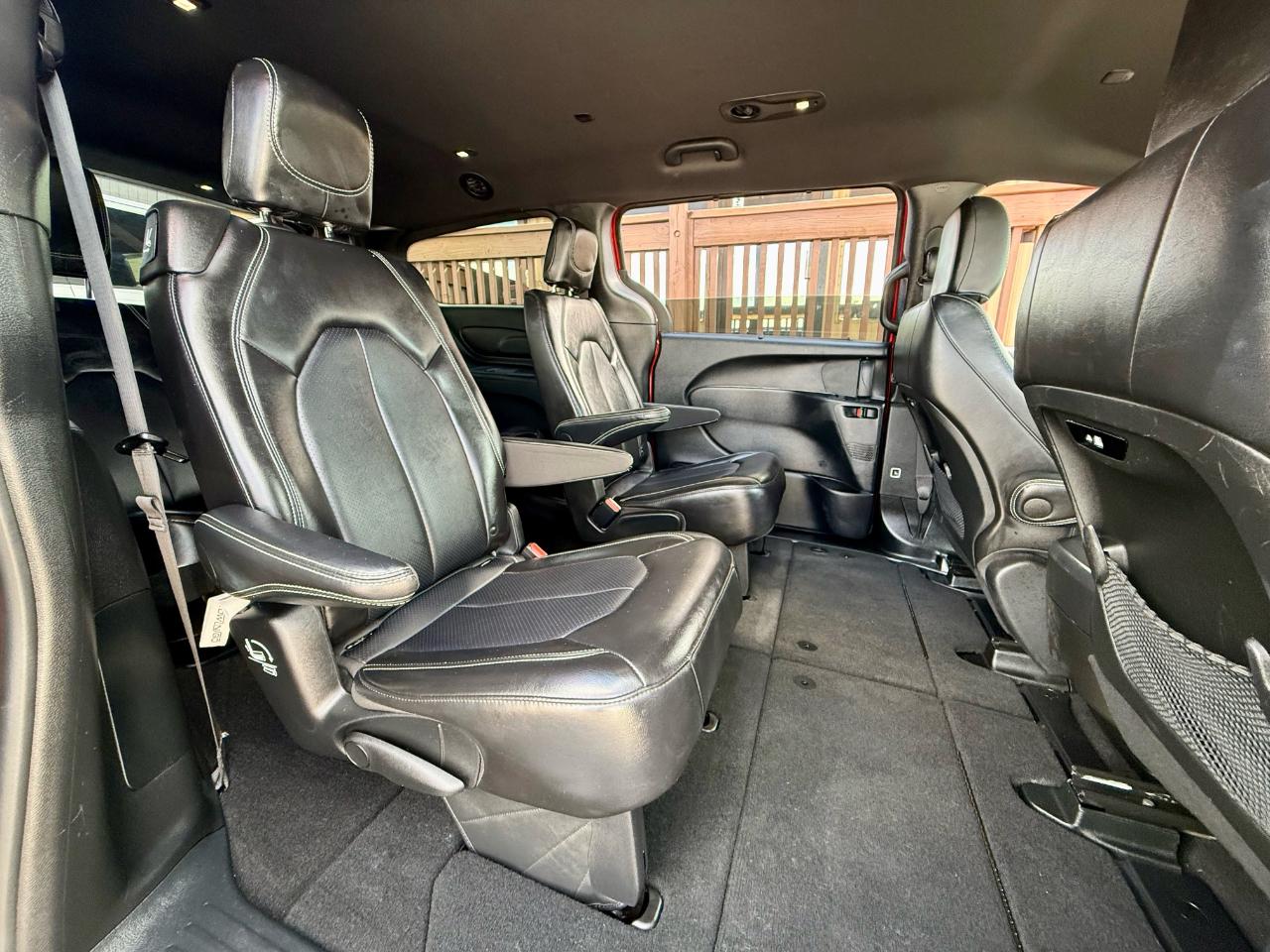 Chrysler Pacifica Select 2025