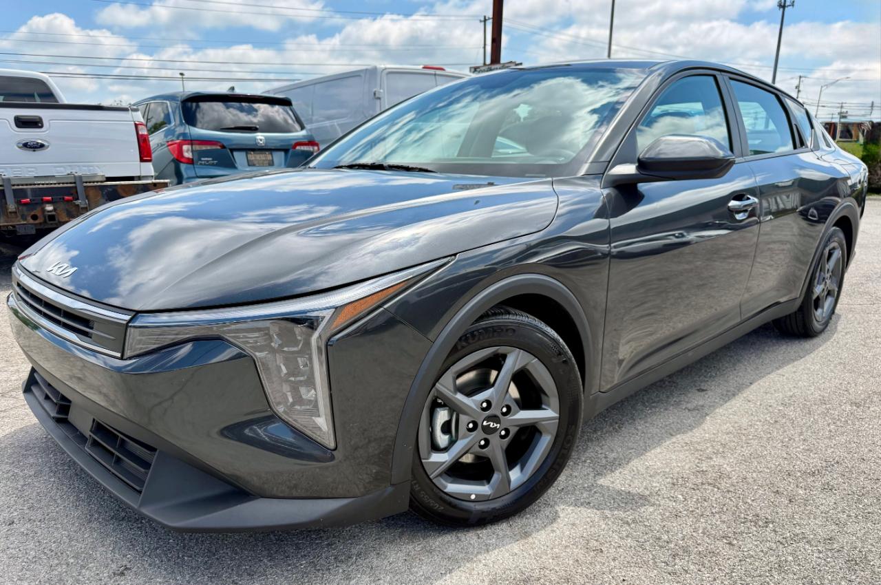 Kia K4 LXS 2025