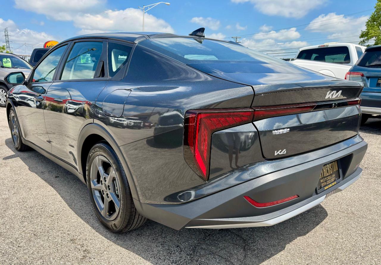 Kia K4 LXS 2025