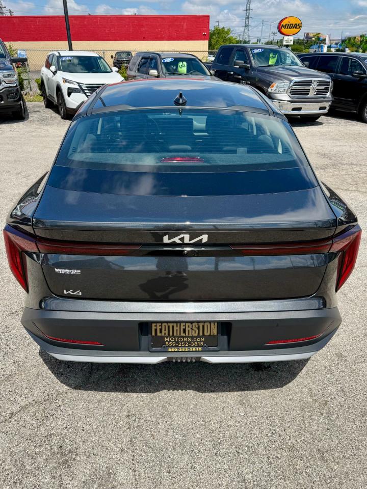 Kia K4 LXS 2025