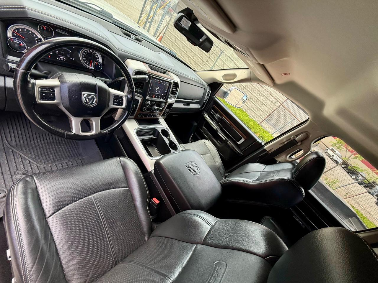 RAM 3500 Laramie Crew Cab 4WD 2018
