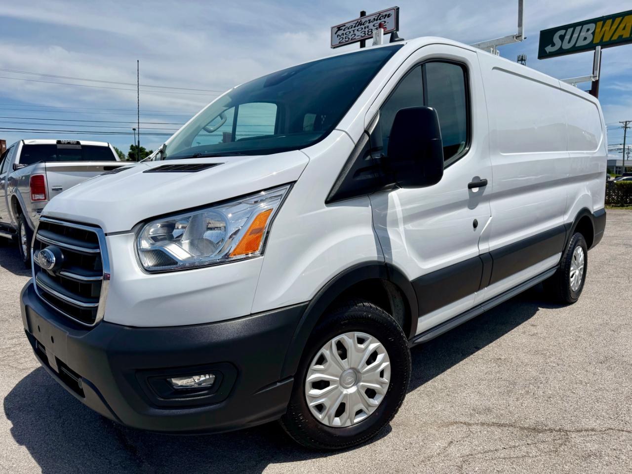 Ford Transit 250 Van Low Roof w/Sliding Pass. 130-in. WB 2020