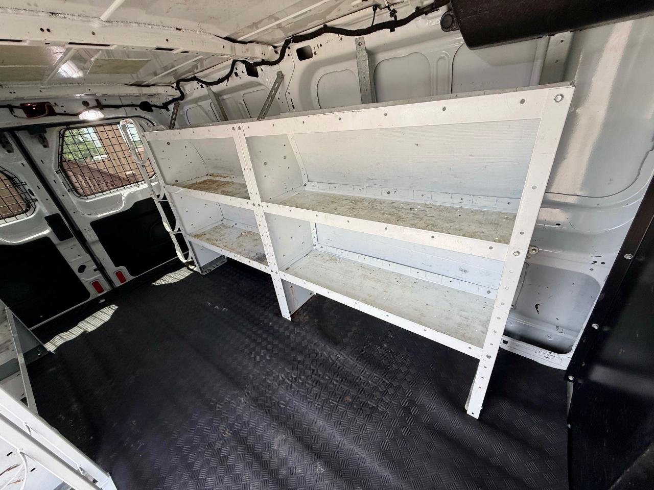 Ford Transit 250 Van Low Roof w/Sliding Pass. 130-in. WB 2020