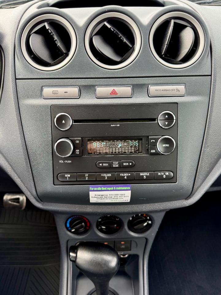 Ford Transit Connect XLT with Side and Rear Door Glass 2012