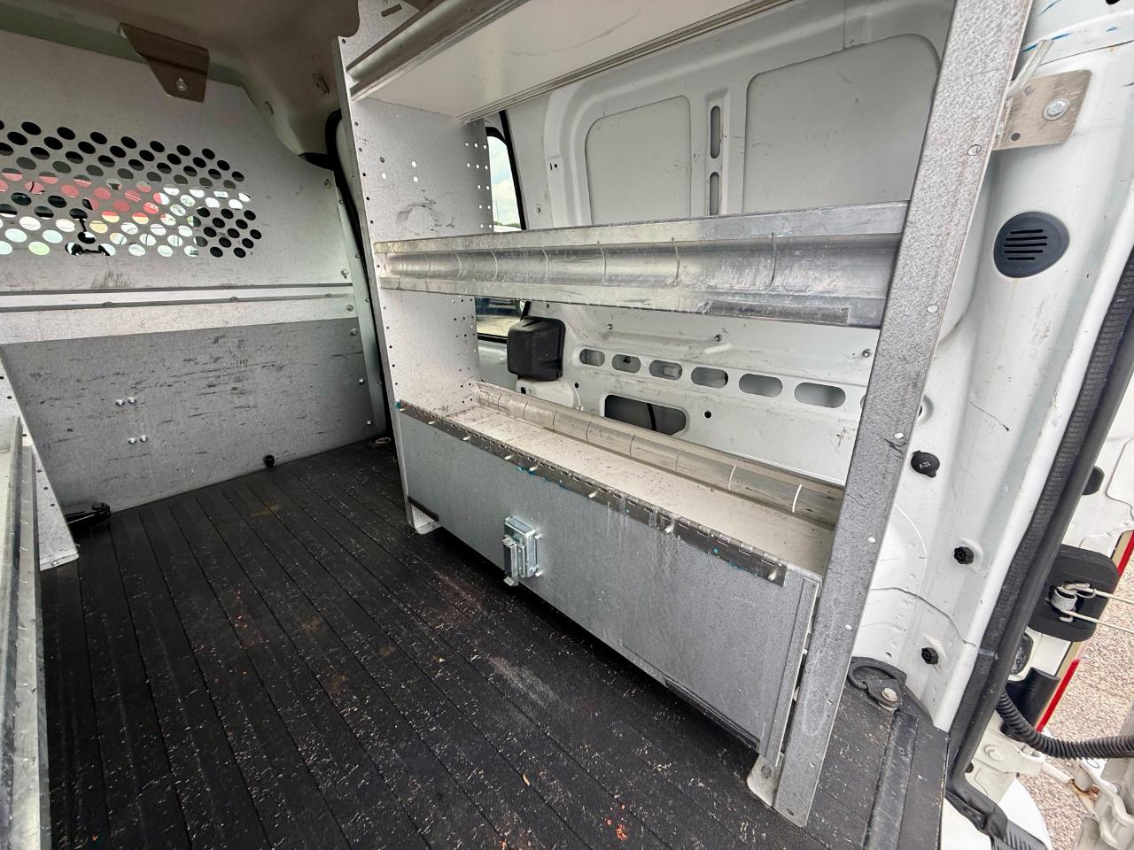 Ford Transit Connect XLT with Side and Rear Door Glass 2012