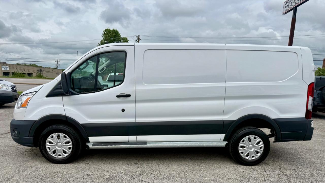 Ford Transit 250 Van Low Roof w/Sliding Pass. 130-in. WB 2021