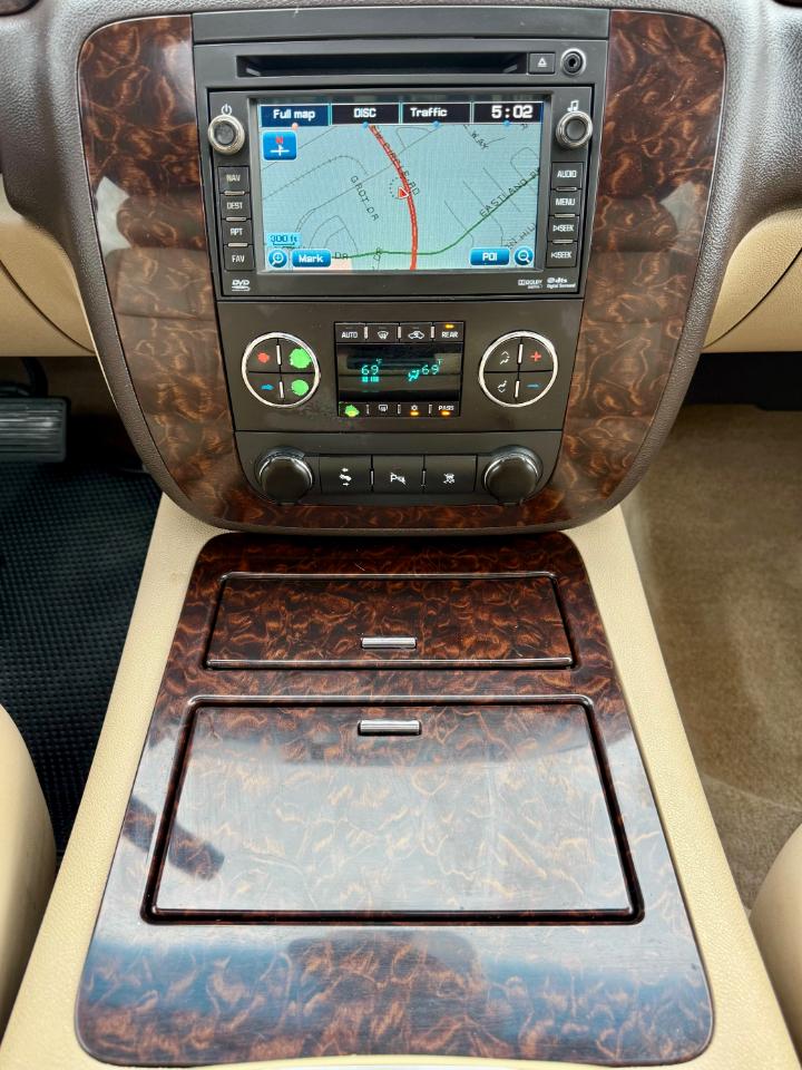 GMC Yukon Denali XL AWD 2010