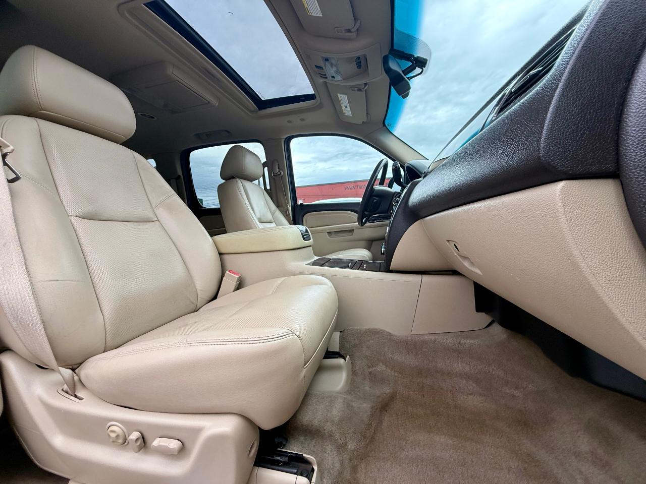 GMC Yukon Denali XL AWD 2010