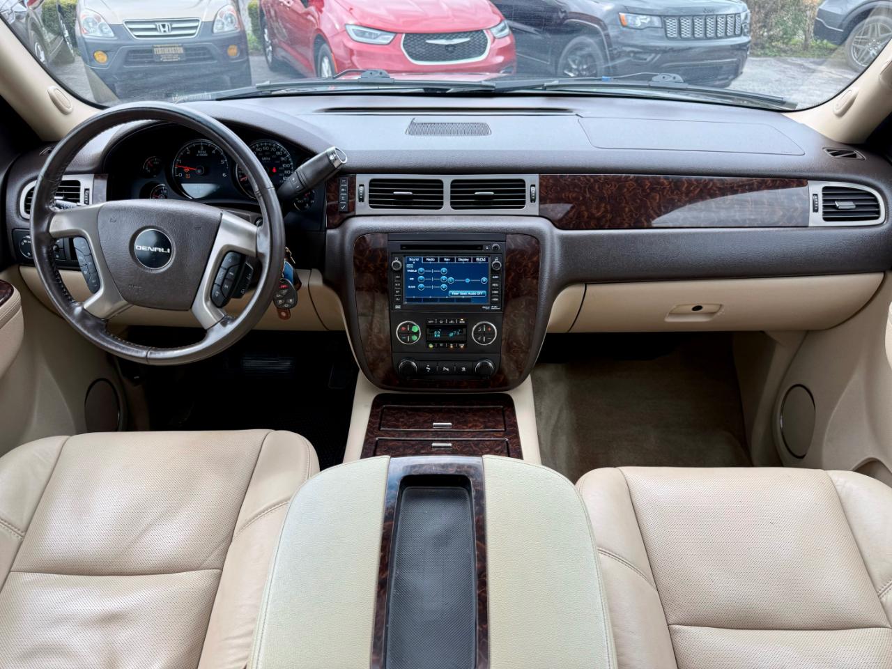GMC Yukon Denali XL AWD 2010