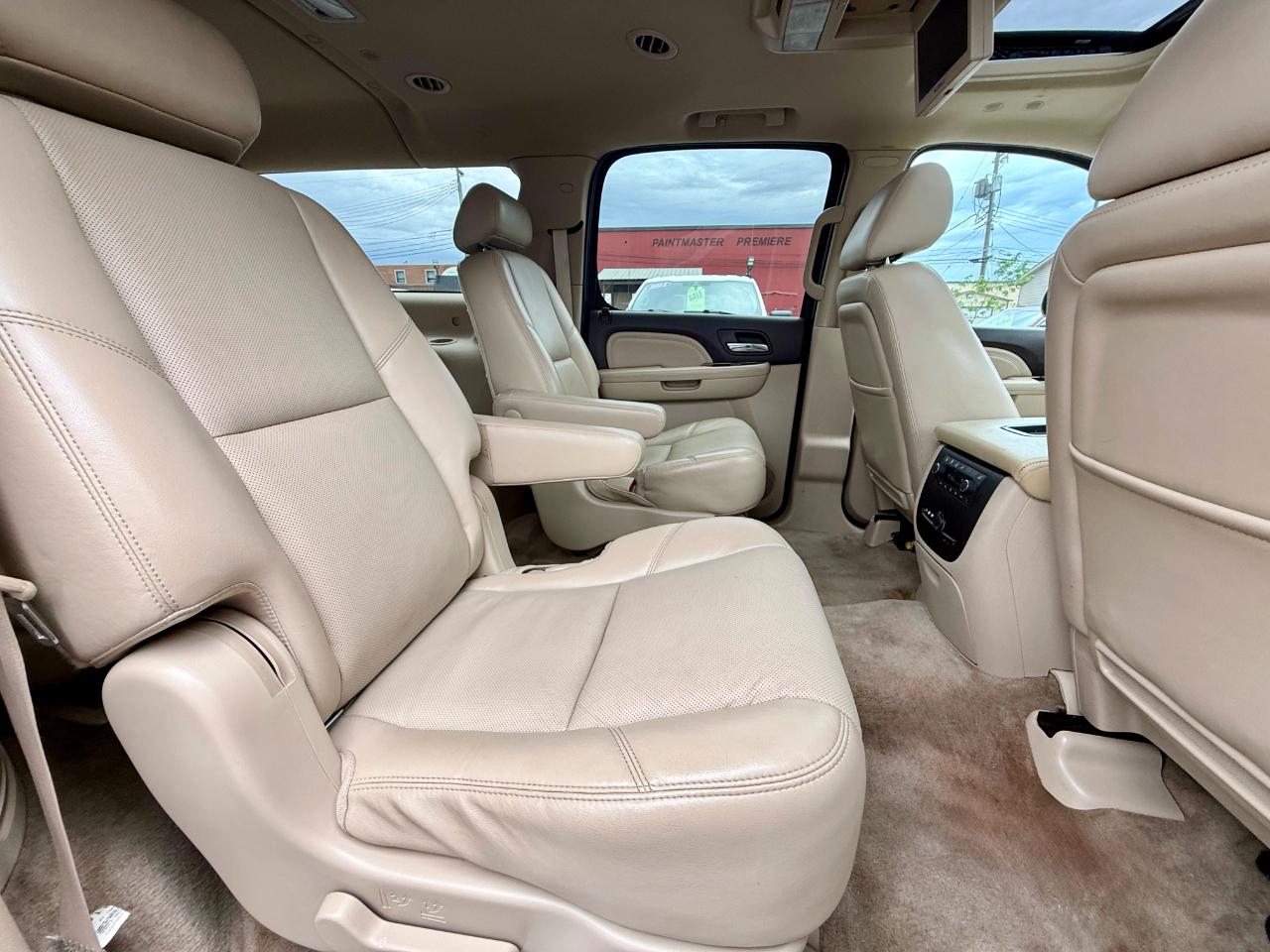 GMC Yukon Denali XL AWD 2010