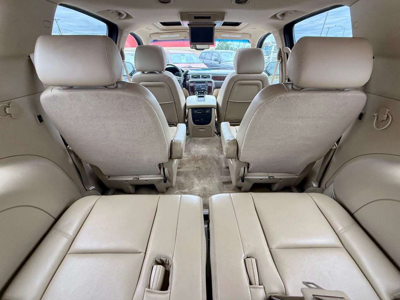 GMC Yukon Denali XL AWD 2010