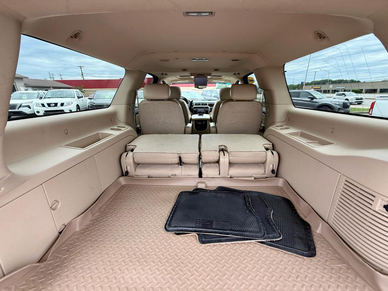 GMC Yukon Denali XL AWD 2010