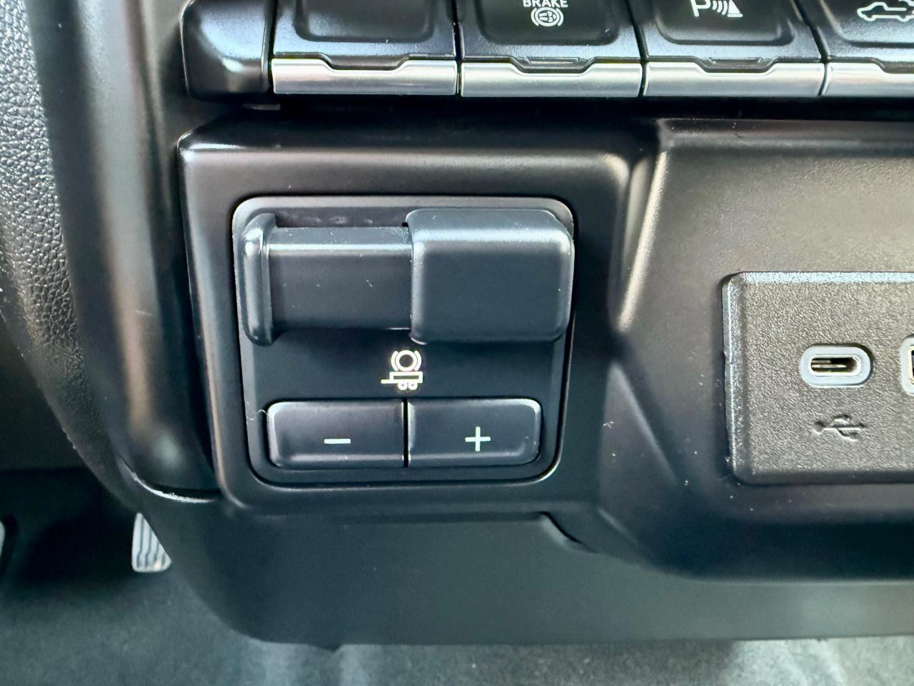 Chevrolet Silverado 2500HD LT Crew Cab Short Bed 4WD 2021