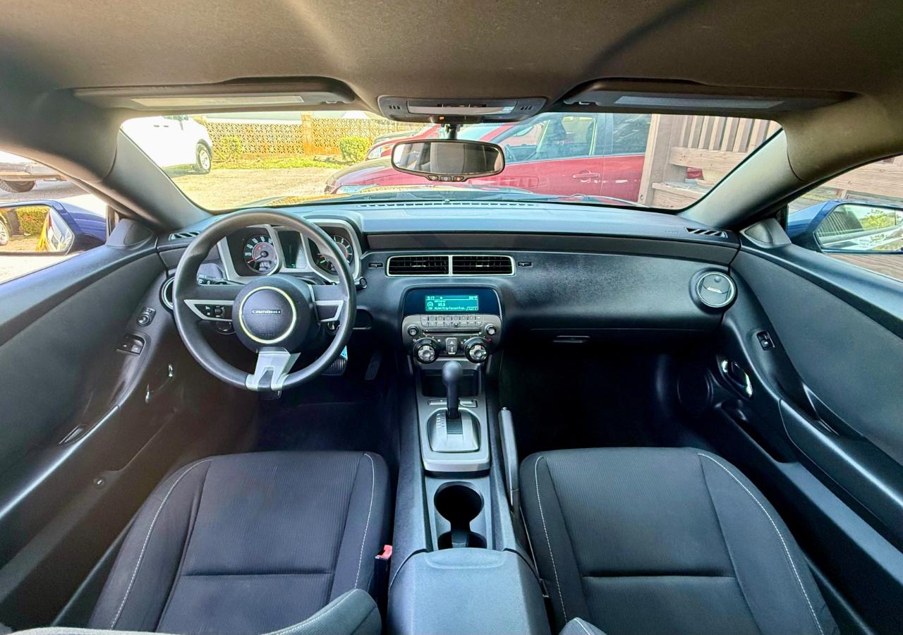 Chevrolet Camaro LT1 Coupe 2011