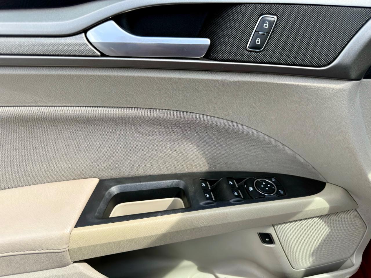 Ford Fusion Hybrid SE 2019