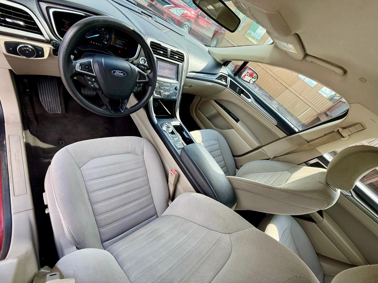 Ford Fusion Hybrid SE 2019