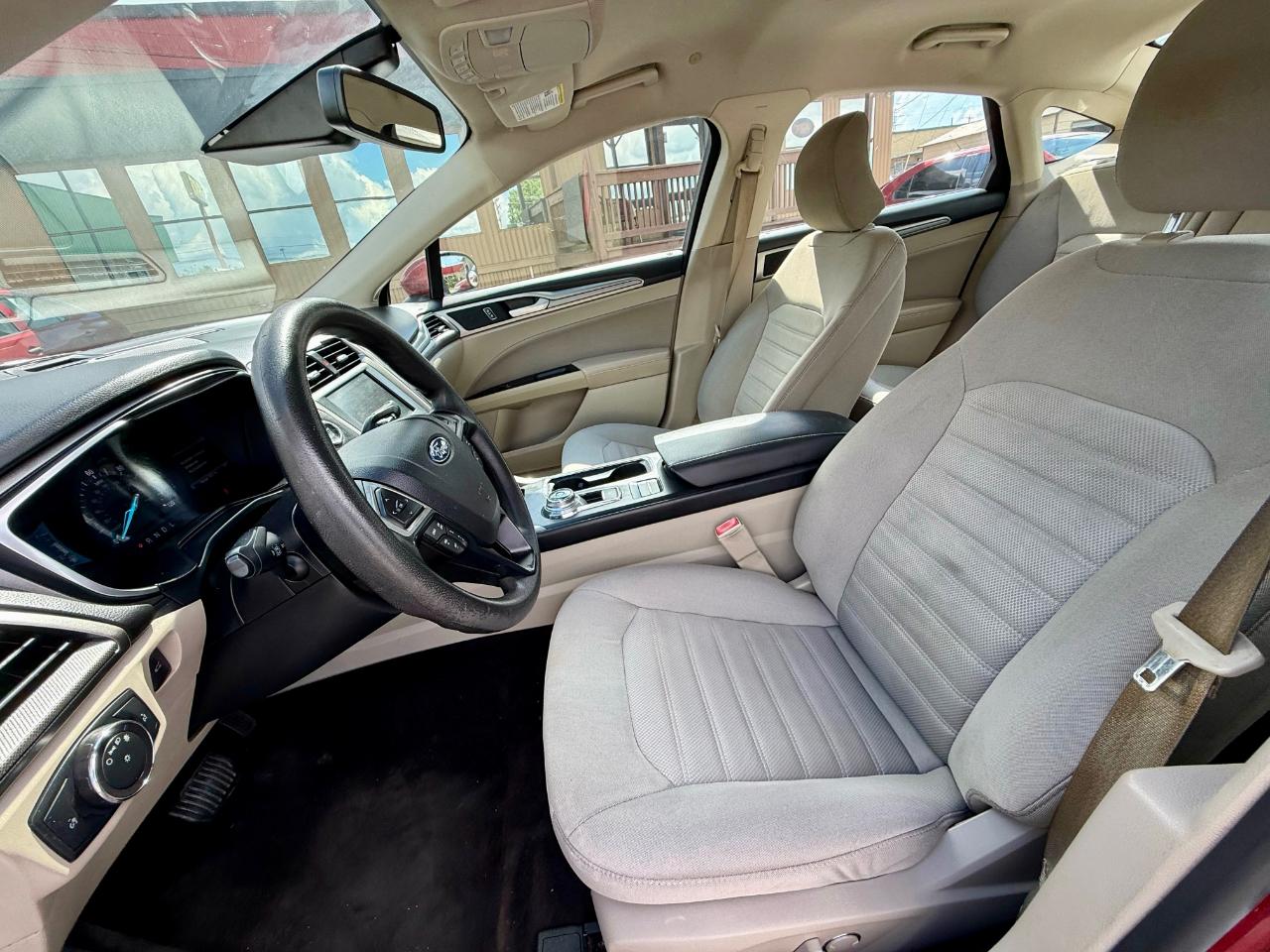 Ford Fusion Hybrid SE 2019