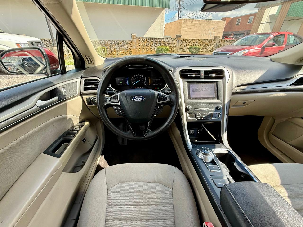 Ford Fusion Hybrid SE 2019