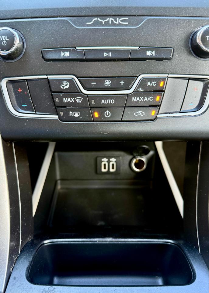 Ford Fusion Hybrid SE 2019