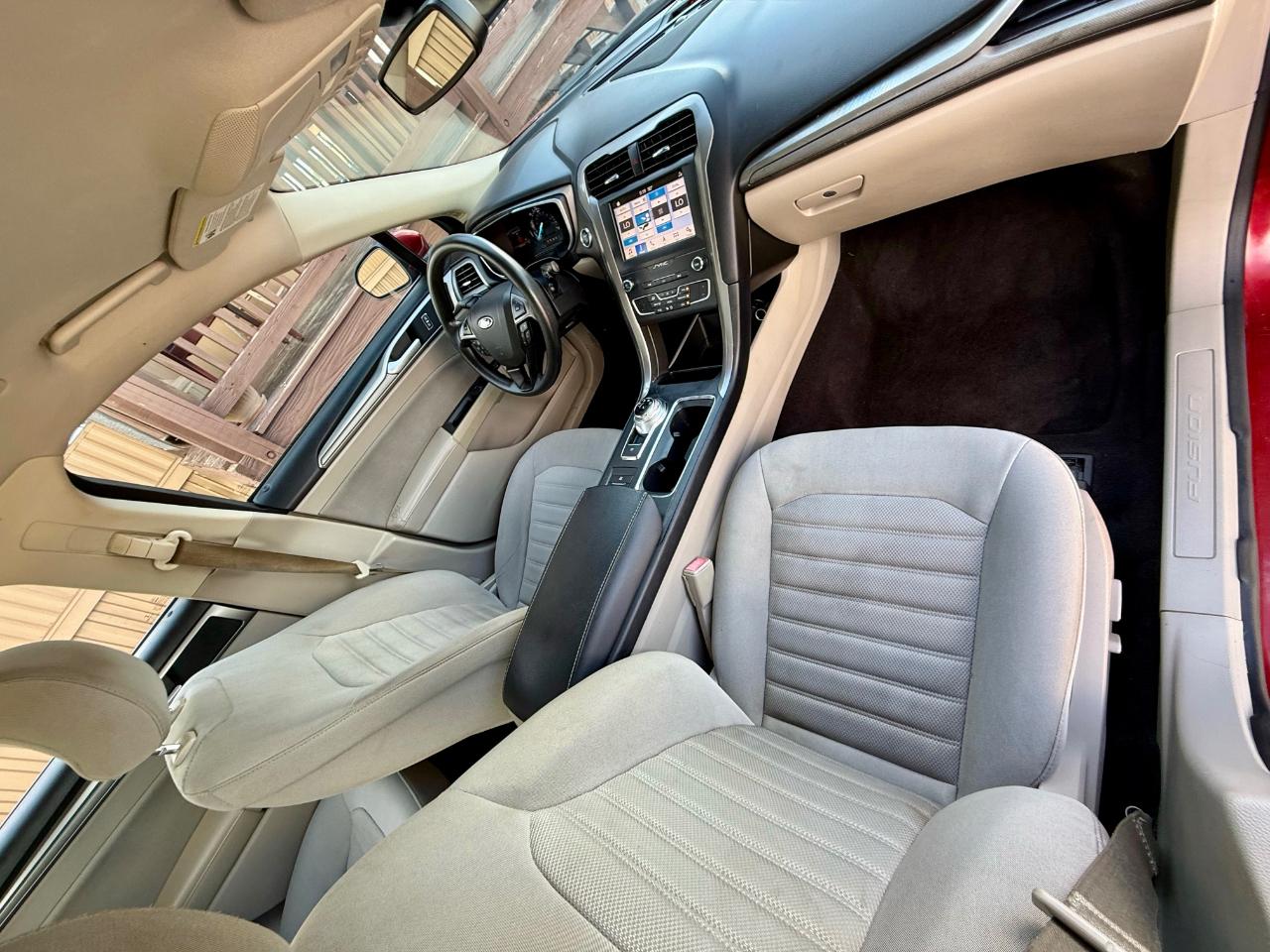 Ford Fusion Hybrid SE 2019