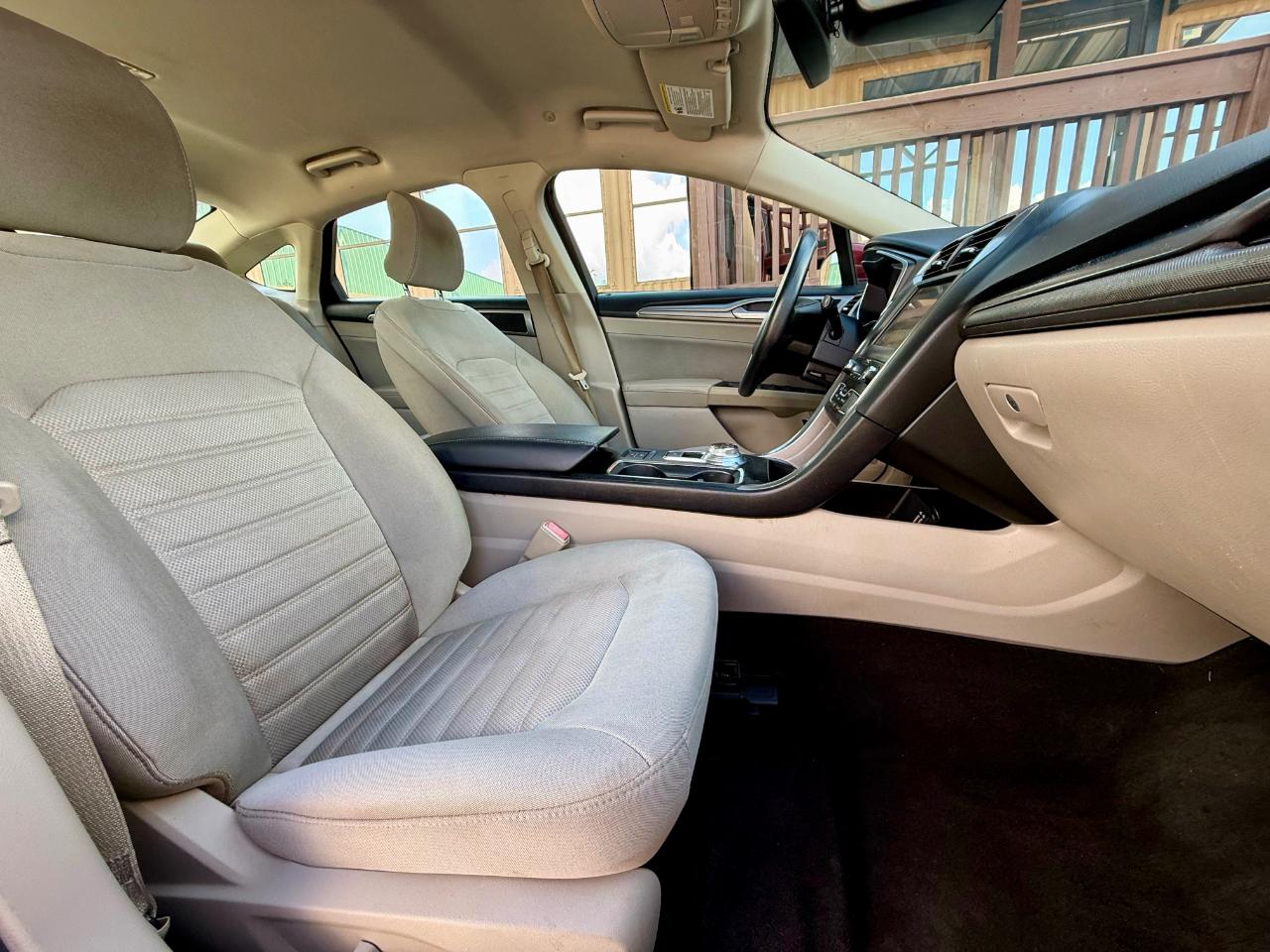 Ford Fusion Hybrid SE 2019