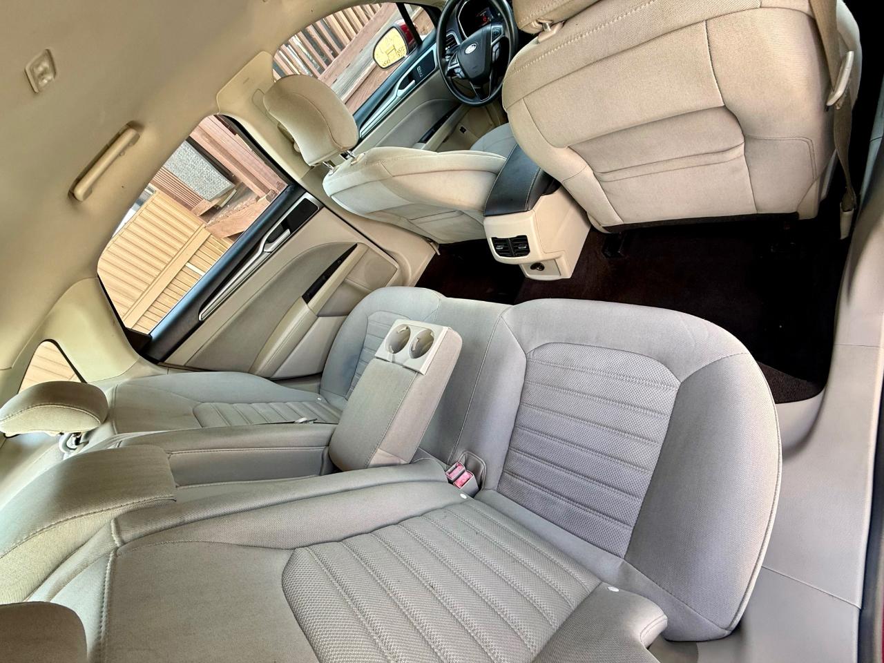 Ford Fusion Hybrid SE 2019