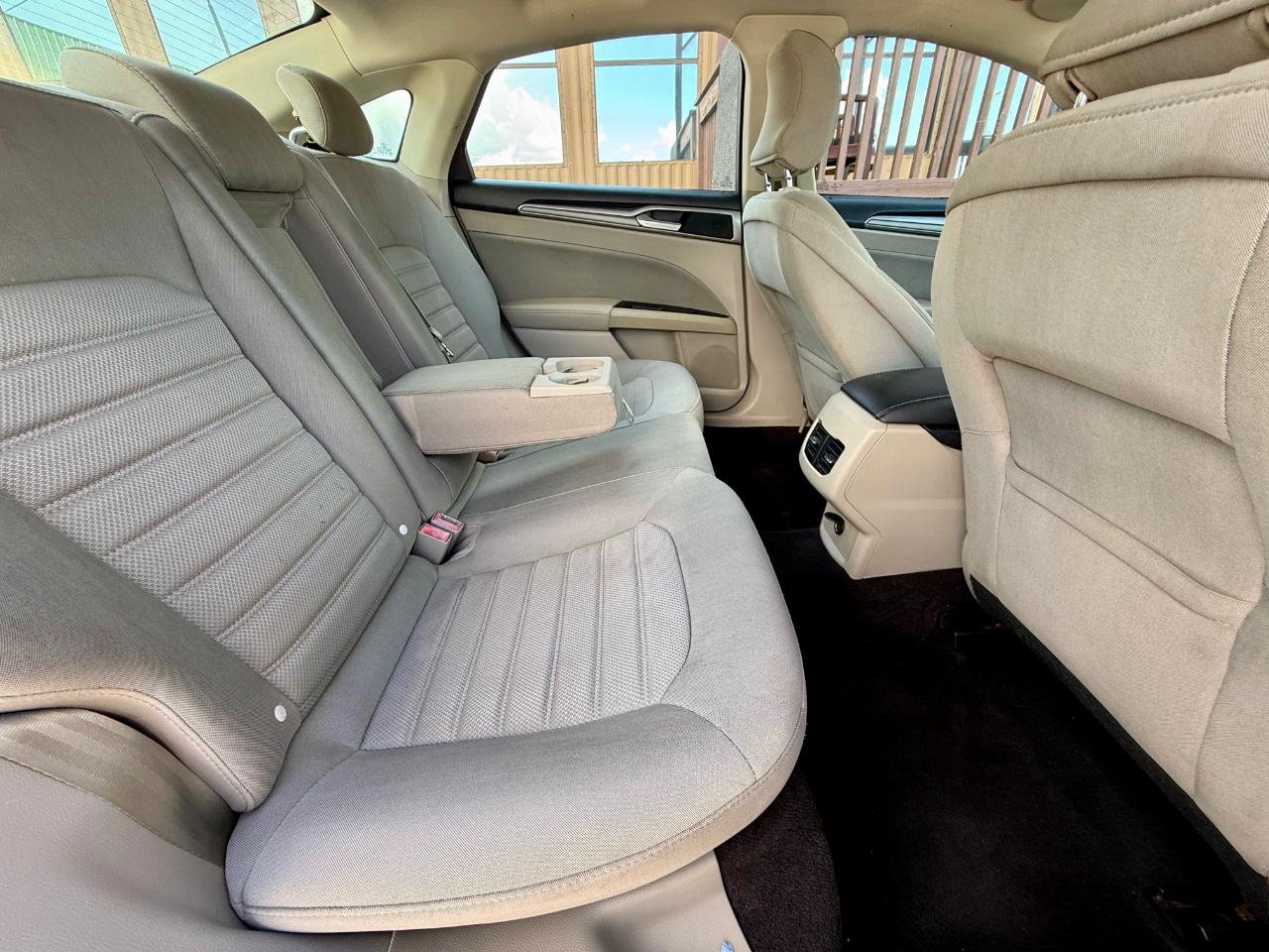 Ford Fusion Hybrid SE 2019