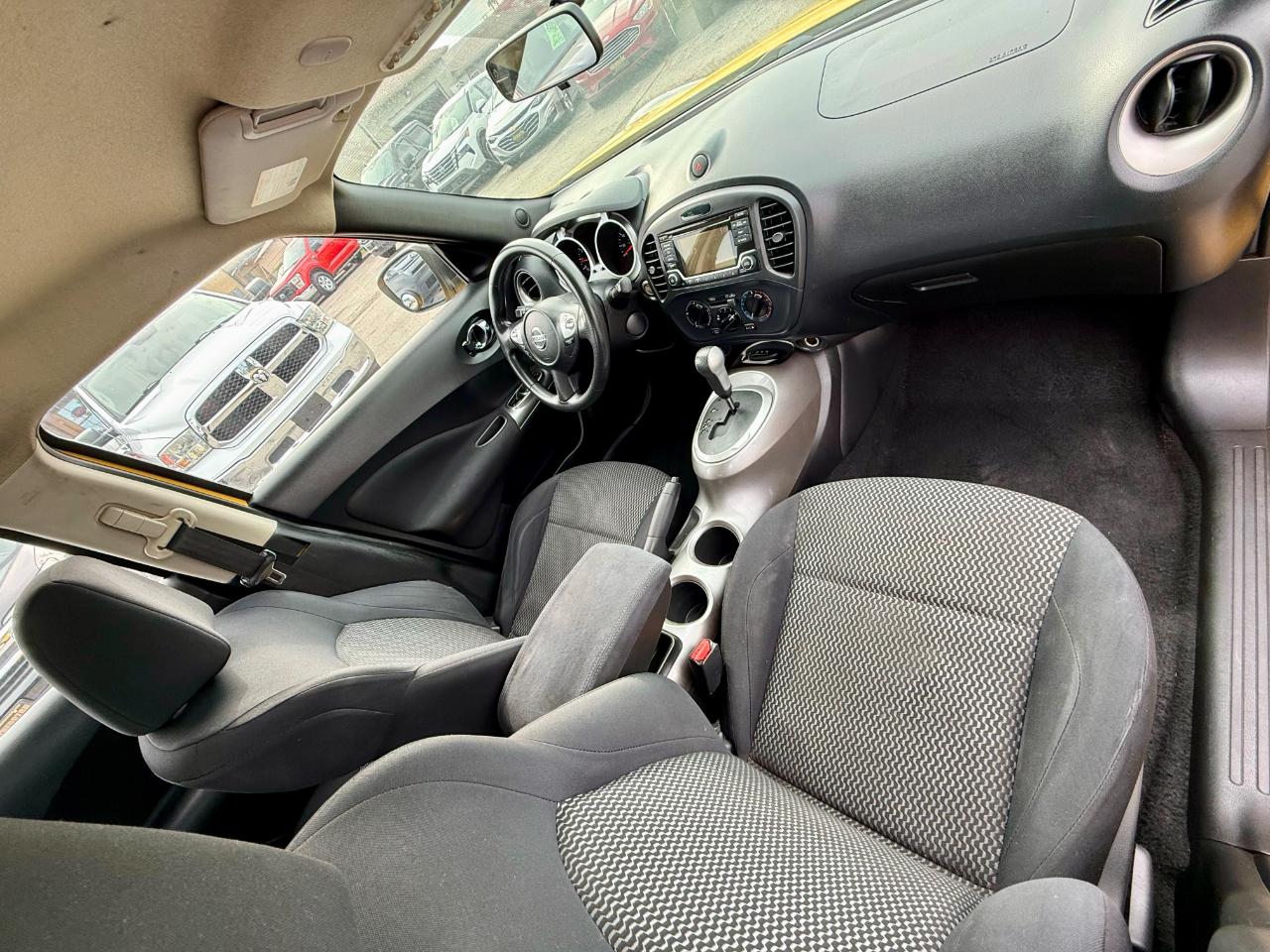 Nissan Juke S 4D Hatchback 2015