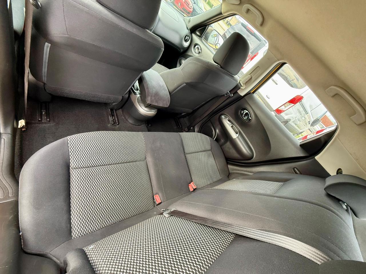 Nissan Juke S 4D Hatchback 2015