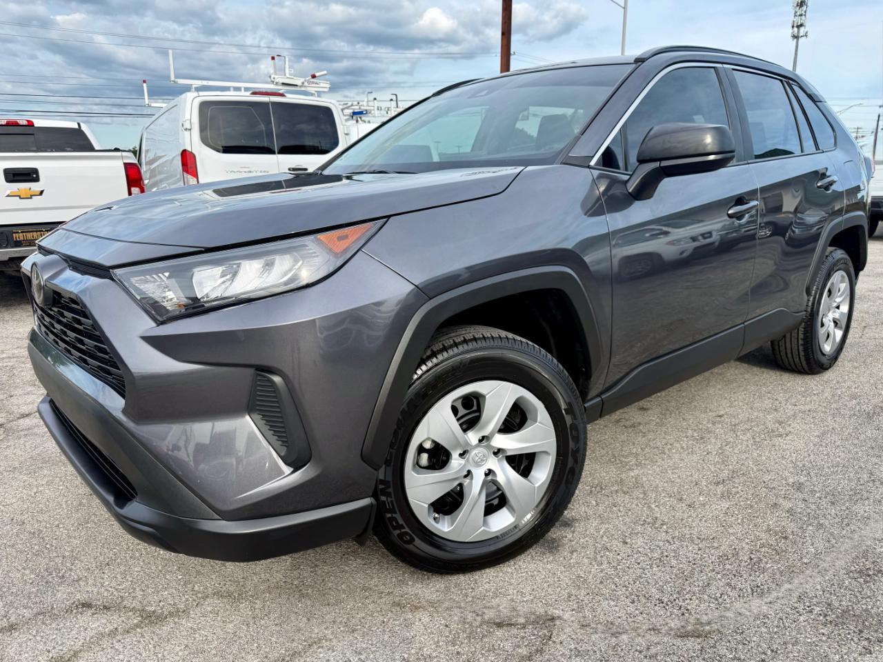 Toyota RAV4 LE 2021